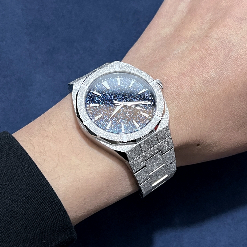 Gouden horloge Stardust gebors - Luxury Lifestyle Brand recensie en prijs