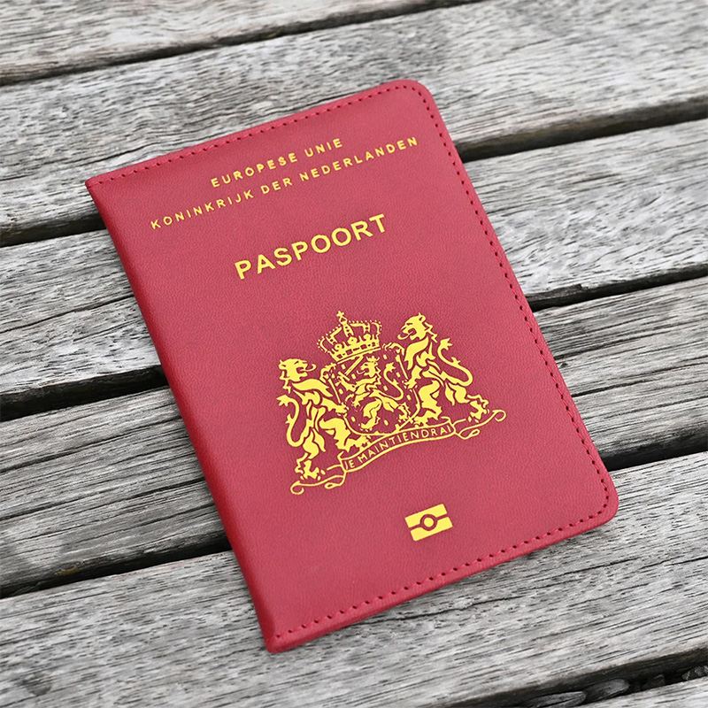 travel essentials Paspoorthoes - Leather Passport Cover recensie en prijs