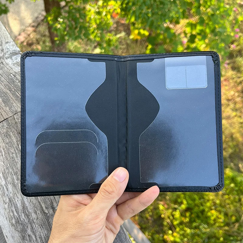 travel essentials Paspoorthoes - Leather Passport Cover recensie en prijs