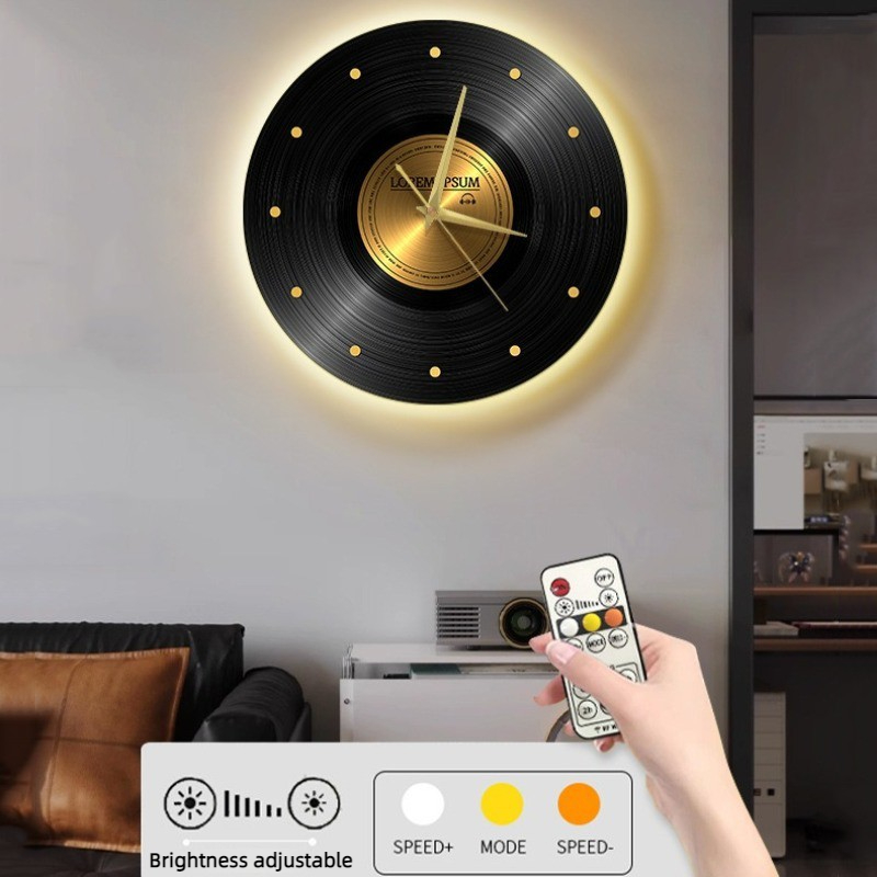 Vintage wandklok met licht Woo - Luxury Lifestyle Living recensie en prijs
